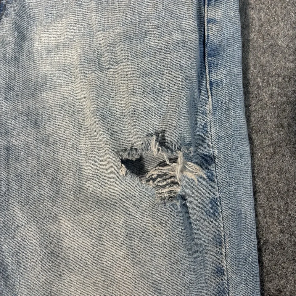 Hollister Jeans Mens Slim Straight 33x32 Light Wash Distressed Epic Flex Y2K